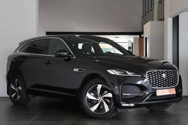 Jaguar F-Pace – 2