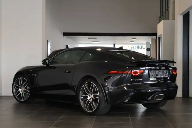 Jaguar F-Type – 4