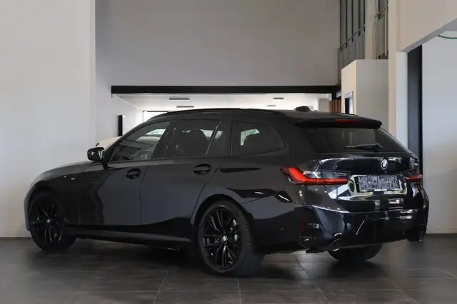 BMW 330 – 4