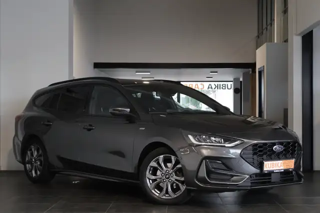 Ford Focus – 3