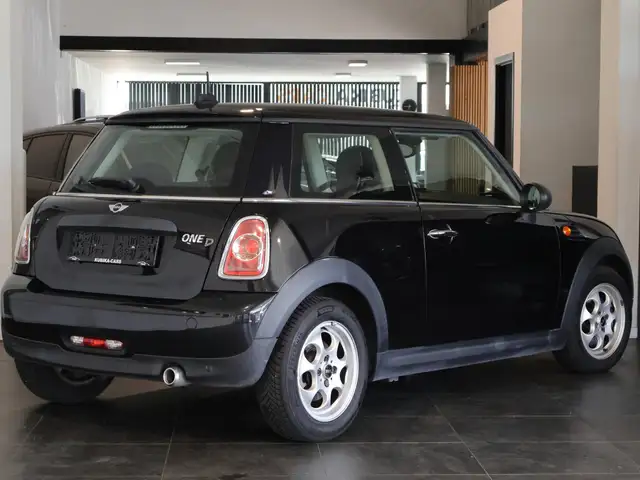 MINI One D – 4