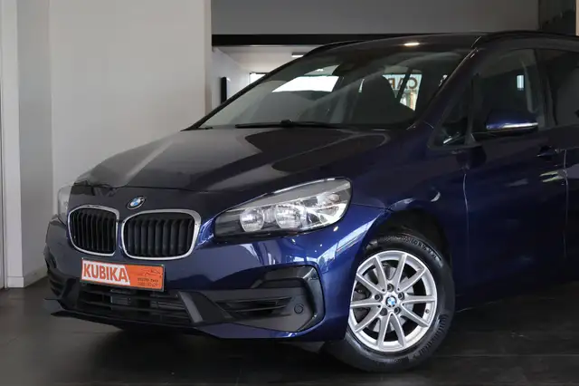 BMW 216 – 2