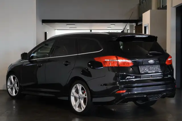 Ford Focus – 3