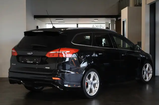 Ford Focus – 4
