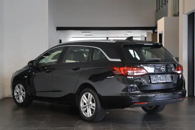 Opel Astra – 4
