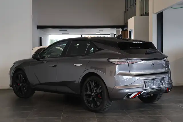 DS Automobiles 4 – 4